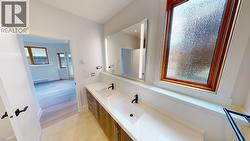 Ensuite - 