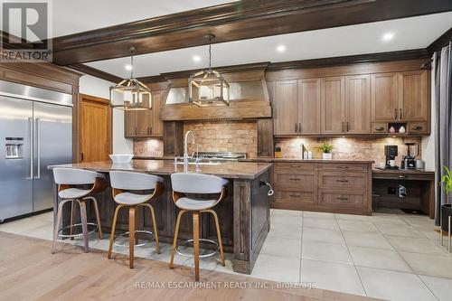 630 Kedleston Way, Mississauga, ON - Indoor Photo Showing Kitchen With Upgraded Kitchen