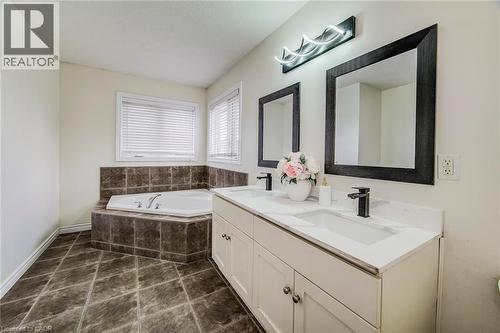 617 Thorndale Drive, Waterloo, ON - Indoor Photo Showing Bathroom