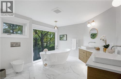 239 Corrie Crescent, Waterloo, ON - Indoor Photo Showing Bathroom