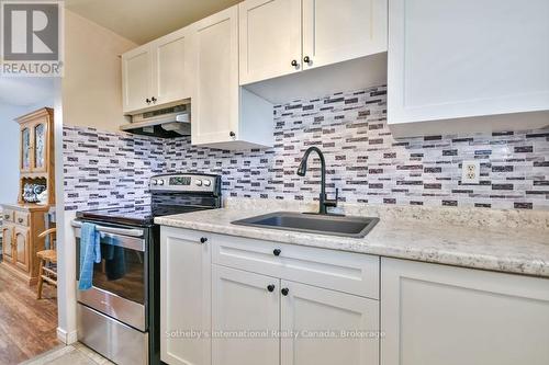 38 - 112 Loggers Run, Barrie (Ardagh), ON - Indoor Photo Showing Kitchen With Upgraded Kitchen
