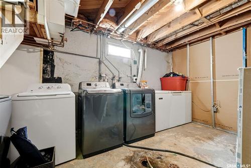 6 Hanley Crescent, Regina, SK - Indoor Photo Showing Laundry Room