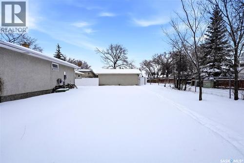 6 Hanley Crescent, Regina, SK - Outdoor