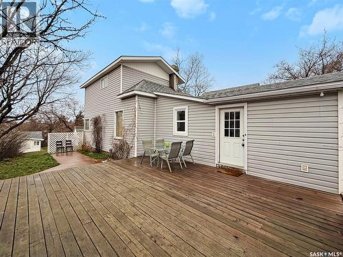 121 6Th Avenue Ne, Swift Current, SK - Outdoor With Deck Patio Veranda