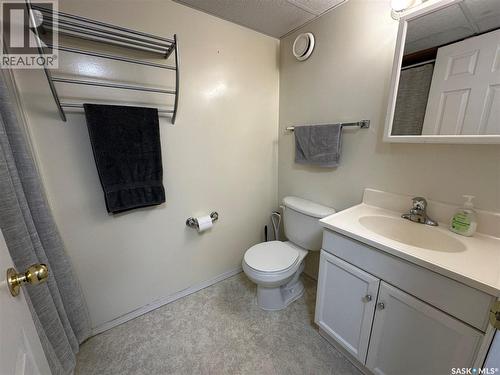 105 5Th Avenue W, Shellbrook, SK - Indoor Photo Showing Bathroom