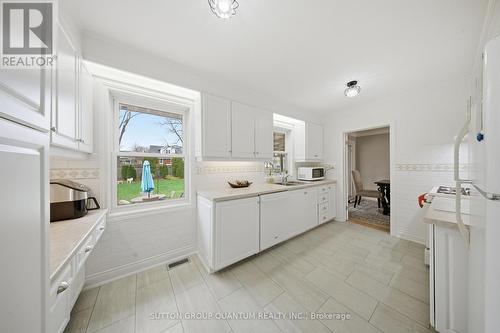 50 Barton Street, Hamilton, ON - Indoor Photo Showing Kitchen