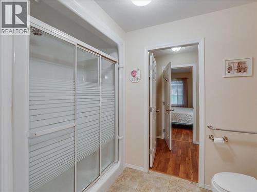 7136 Wright Way, Trail, BC - Indoor Photo Showing Bathroom