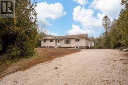 12 NICHOLAS STREET Northern Bruce Peninsula, ON N0H 2R0