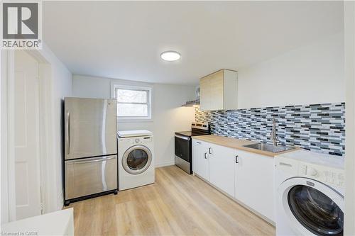 524 Simcoe Street, London, ON - Indoor Photo Showing Laundry Room