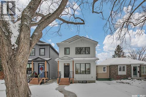 1401 Cairns Avenue, Saskatoon, SK - Outdoor With Facade