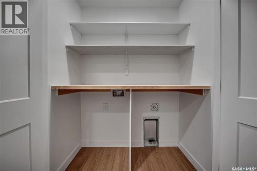 1401 Cairns Avenue, Saskatoon, SK - Indoor With Storage