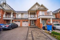 102 JOHN DAVIS GATE Whitchurch-Stouffville, ON L4A 0B5
