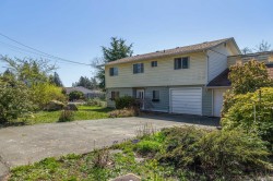 2071 Gull Ave Comox, BC V9M 1L5