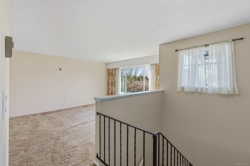 2071 Gull Ave, Comox, BC 