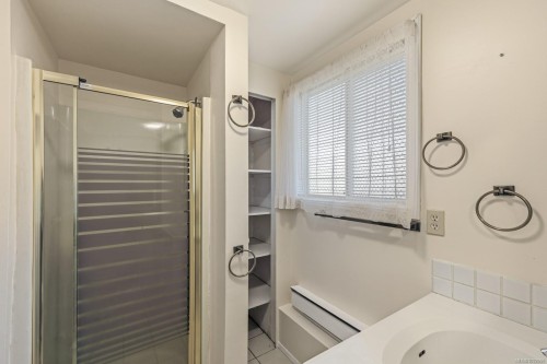2071 Gull Ave, Comox, BC 