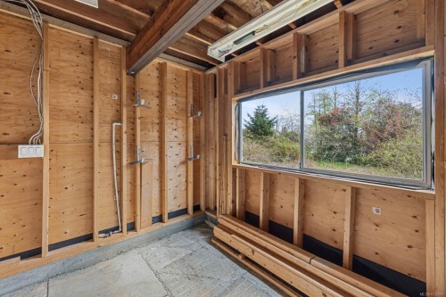 2071 Gull Ave, Comox, BC 