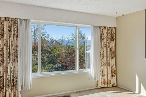 2071 Gull Ave, Comox, BC 
