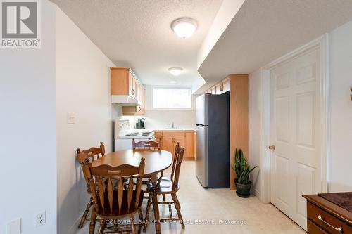 17 Windemere Place, St. Thomas, ON - Indoor Photo Showing Dining Room