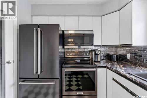 2103 9Th Avenue, Humboldt, SK - Indoor Photo Showing Kitchen With Upgraded Kitchen