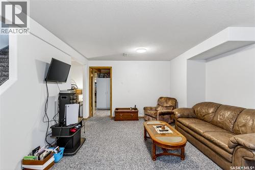 2103 9Th Avenue, Humboldt, SK - Indoor