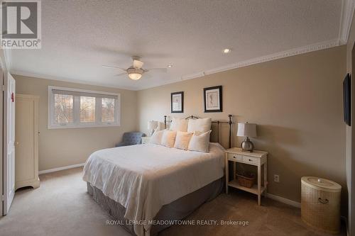 2542 Valencia Road, Mississauga, ON - Indoor Photo Showing Bedroom
