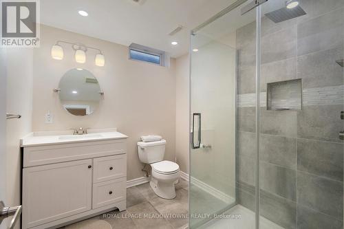 2542 Valencia Road, Mississauga, ON - Indoor Photo Showing Bathroom