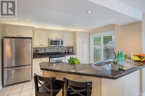 2542 Valencia Road, Mississauga, ON - Indoor Photo Showing Kitchen With Stainless Steel Kitchen With Double Sink
