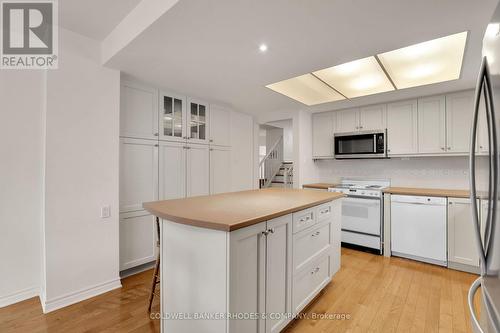 73 Bramblegrove Crescent, Ottawa, ON - Indoor Photo Showing Kitchen