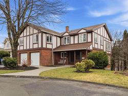 11 Wheatstone Heights  Dartmouth, NS B2Y 4E1