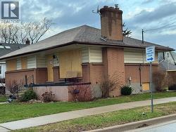 384 BRIGHT STREET Sarnia, ON N7T 4G4