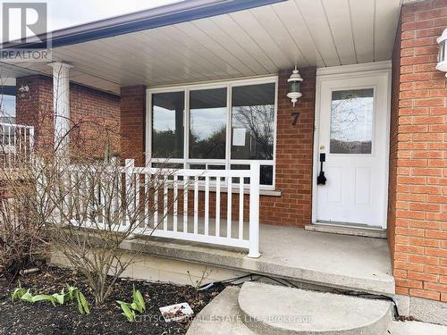 Entrance - 7 Quincy Court, Hamilton, ON - Outdoor With Exterior