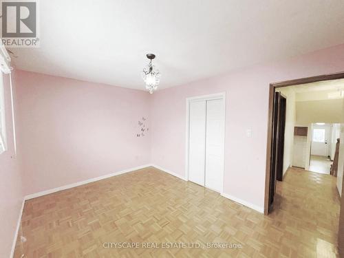 Bedroom #2 - 7 Quincy Court, Hamilton, ON - Indoor Photo Showing Other Room