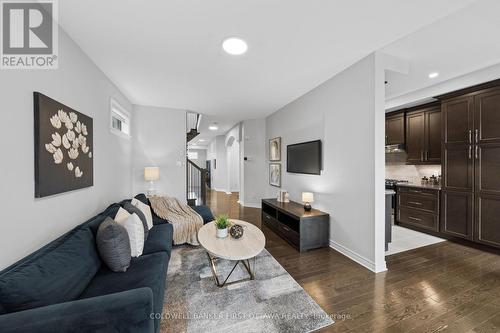 206 Ancaster Avenue, Ottawa, ON - Indoor Photo Showing Living Room