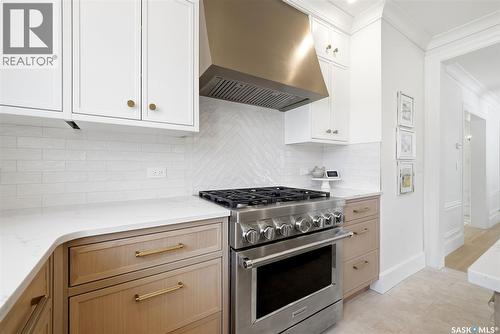 3200 Albert Street, Regina, SK - Indoor Photo Showing Kitchen With Upgraded Kitchen