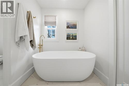 3200 Albert Street, Regina, SK - Indoor Photo Showing Bathroom