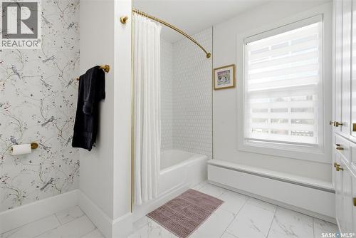 3200 Albert Street, Regina, SK - Indoor Photo Showing Bathroom