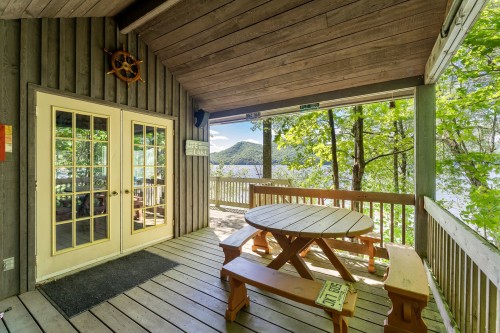 Bord de l'eau - 217 Ch. Lord, Hatley - Municipalité, QC - Outdoor With Deck Patio Veranda With Exterior