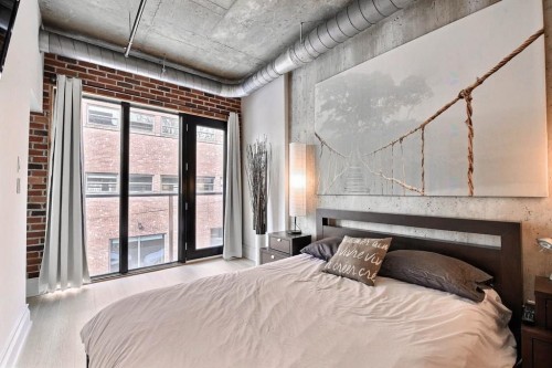 Bedroom - 205-1885 Rue De La Visitation, Montréal (Ville-Marie), QC - Indoor Photo Showing Bedroom