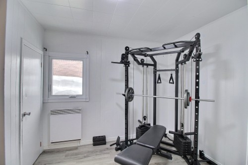 Chambre à coucher - 230 11E Rue, Val-D'Or, QC - Indoor Photo Showing Gym Room