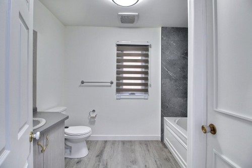 Salle de bains - 230 11E Rue, Val-D'Or, QC - Indoor Photo Showing Bathroom
