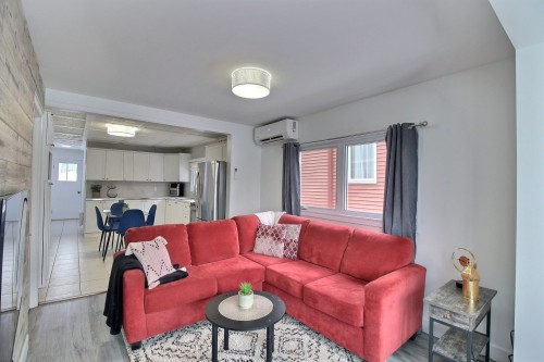 Vue d'ensemble - 230 11E Rue, Val-D'Or, QC - Indoor Photo Showing Living Room