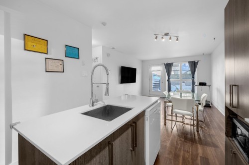 Kitchen - 1-7702 18E Avenue, Montréal (Villeray/Saint-Michel/Parc-Extension), QC - Indoor Photo Showing Kitchen