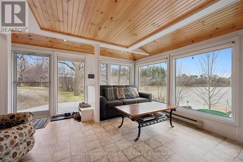 973 Road 10 West, Mapleton, ON - Indoor Photo Showing Living Room