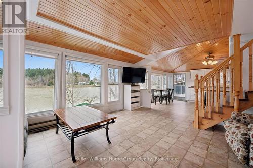 973 Road 10 West, Mapleton, ON - Indoor