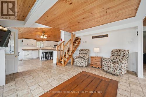 973 Road 10 West, Mapleton, ON - Indoor
