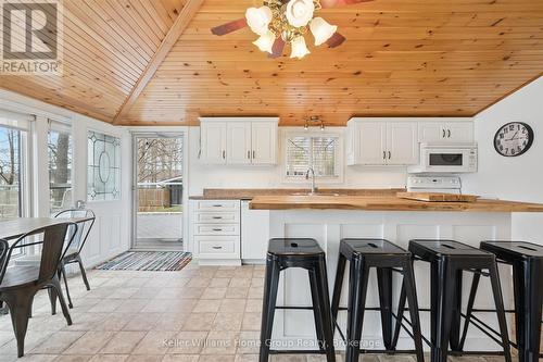 973 Road 10 West, Mapleton, ON - Indoor Photo Showing Other Room
