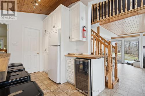 973 Road 10 West, Mapleton, ON - Indoor Photo Showing Other Room