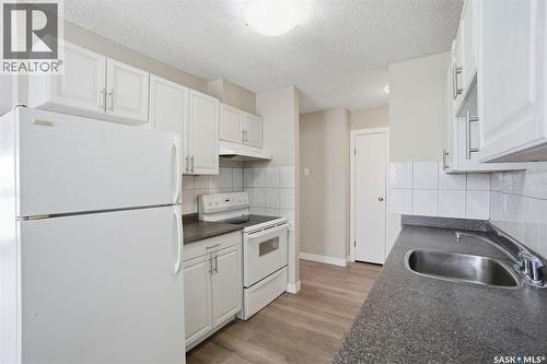 22 9 Pearson Place, Saskatoon, SK - Indoor Photo Showing Kitchen