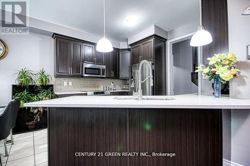 13 Killick Road, Brampton, ON - Indoor Photo Showing Kitchen With Upgraded Kitchen