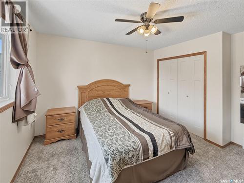 533 Palliser Drive, Swift Current, SK - Indoor Photo Showing Bedroom